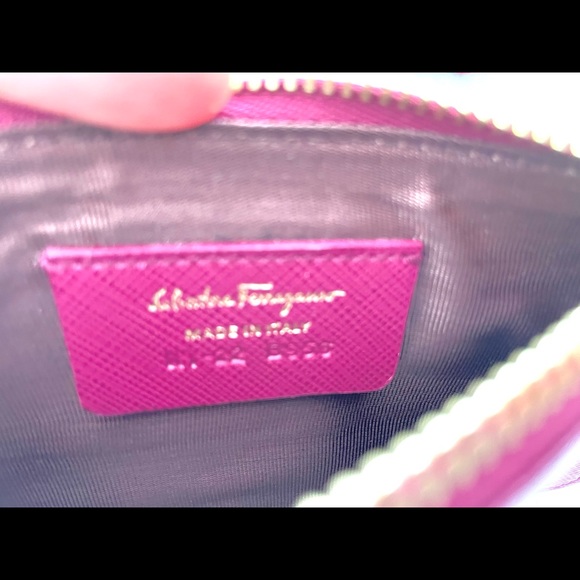 Ferragamo Wallet  New in Box - Picture 5 of 10
